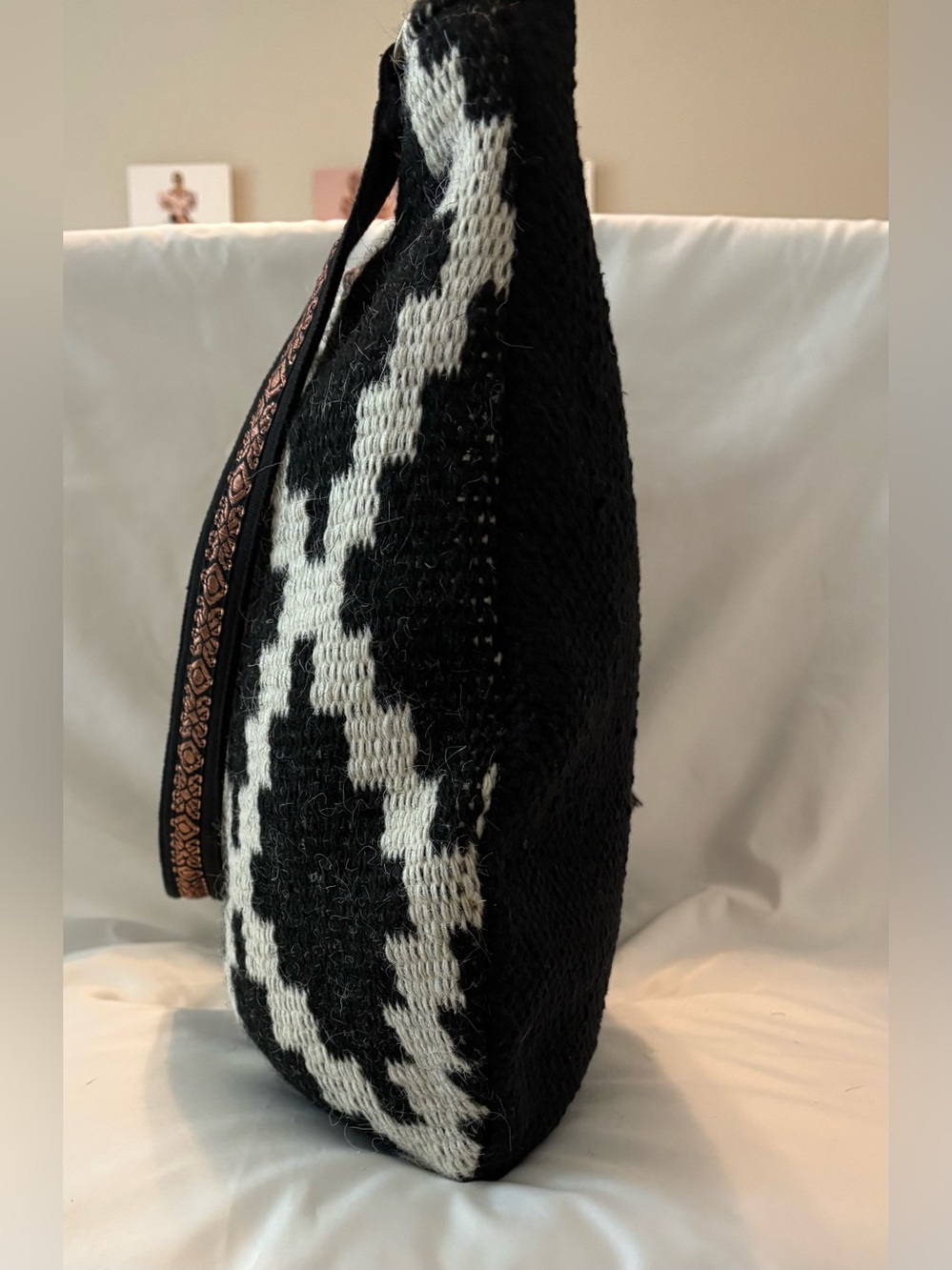 Love Stitch Large Hobo Carpet Shoulder Bag Aztec, Western. Cotton& wool exterior - Picture 4 of 8
